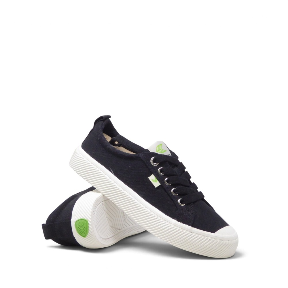 NEW Cariuma Womens Shoes Sneakers Black OCA Low Canvas Size 6
